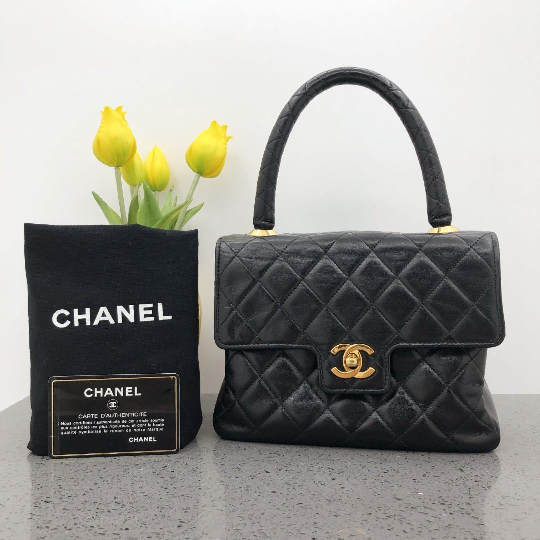 chanel_vintage_top_handle_clas_1696237404_7dd1a8ae_progressive.jpg